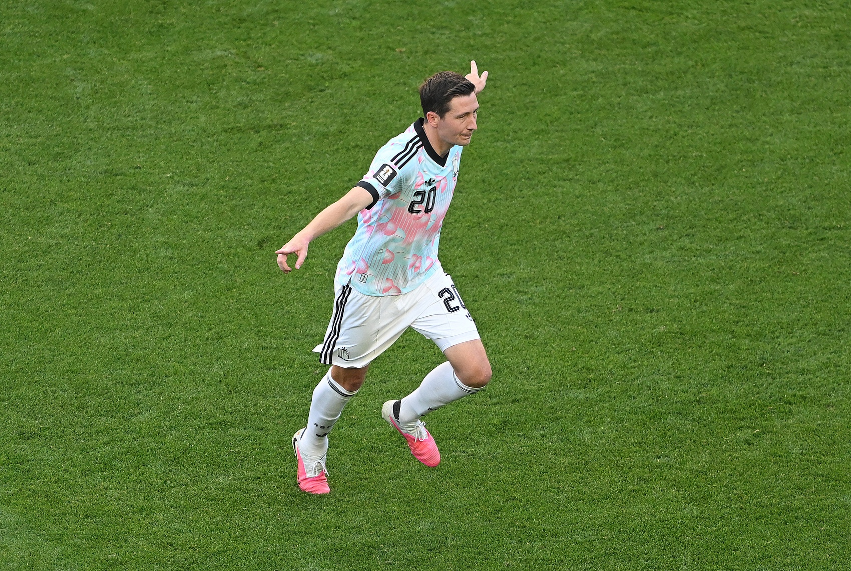 比利时4-1大胜美国,范纳肯:红牌事件未干扰,胜利应得
