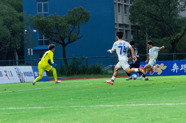张煜破门黄毅豪单刀 申花U20补赛3-1新鹏城 张煜破门黄毅豪单刀 申花U20补赛3-1新鹏城