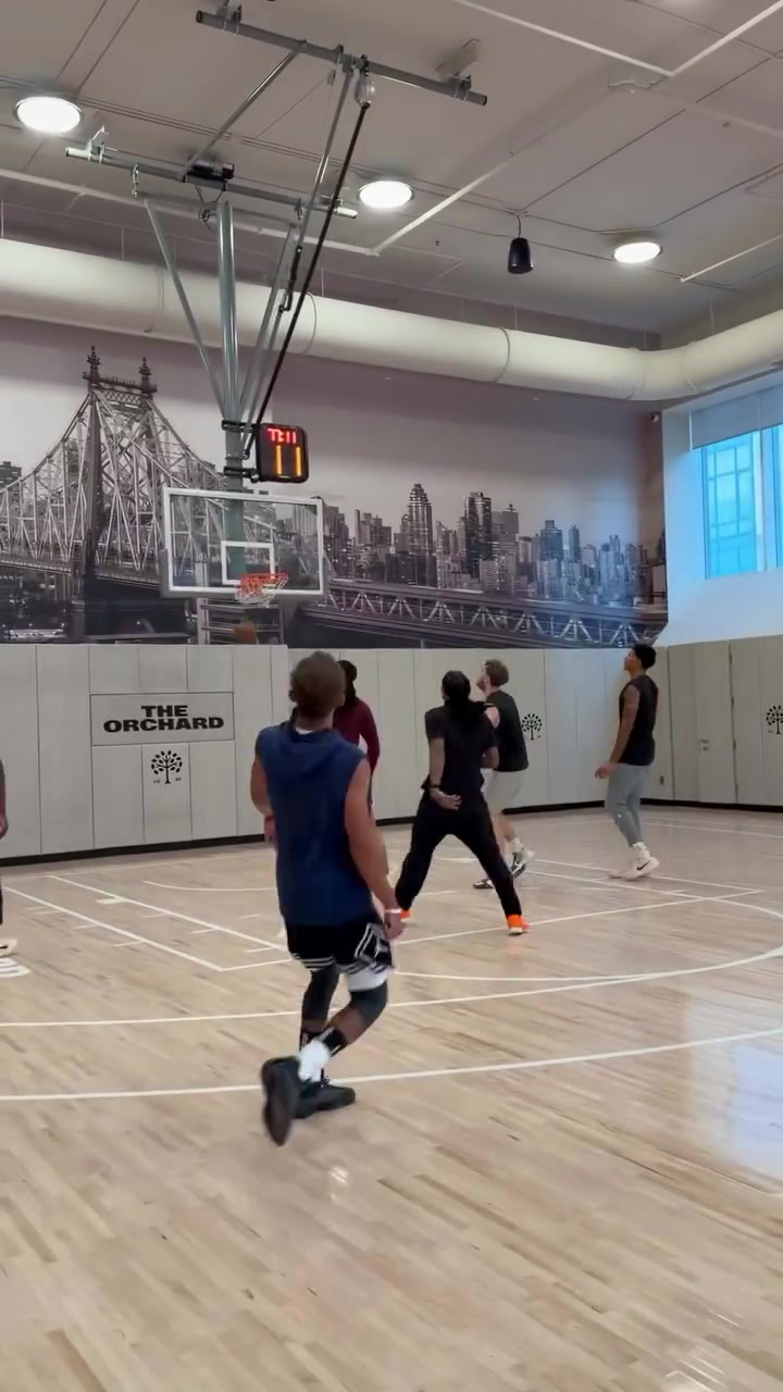 纽约市长！训练师晒特雷·杨在纽约参加训练赛集锦